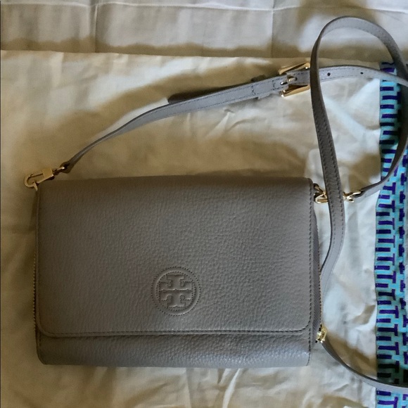 Tory Burch Handbags - Like New Tory Burch Crossbody Purse/Wallet